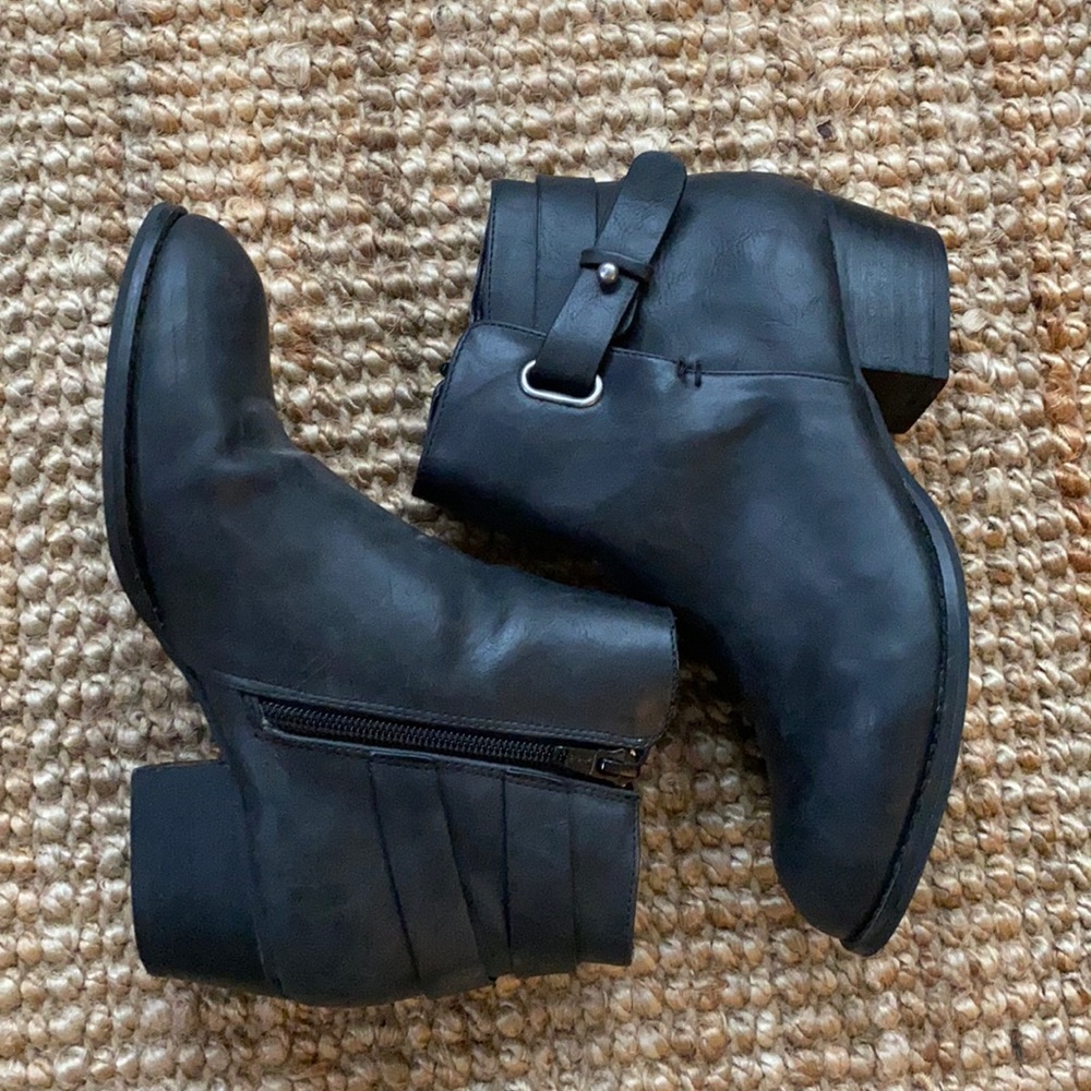 Aldo heeled ankle boots